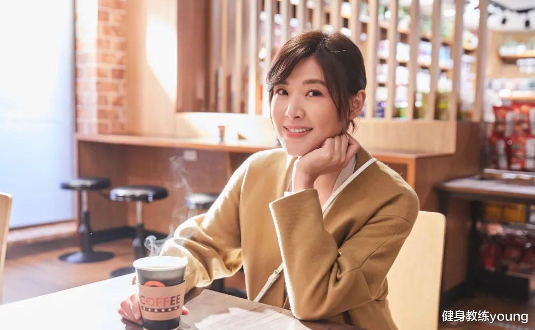 延缓衰老有诀窍,记住这6个冻龄小技巧,过了50也能美