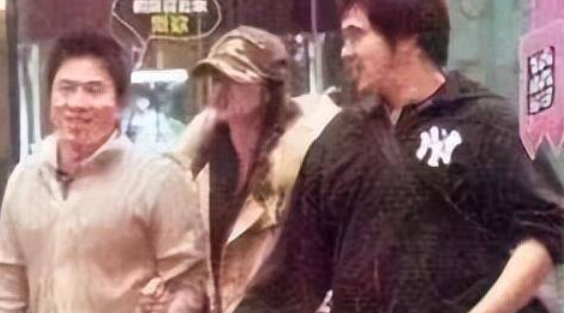 吴佩慈|“富豪生育工具”,退娱乐圈产4胎,渴望被正名!