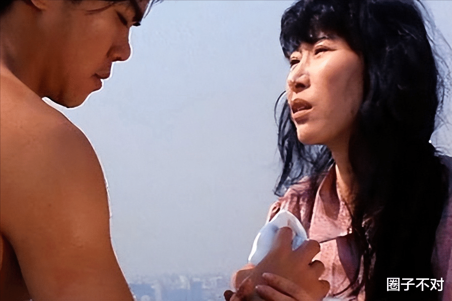 她曾是“三J女王”,3年连拍11部三级,如今66岁老得不敢认