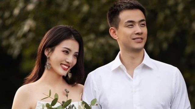 赵继伟|高调！赵继伟美国签证被拒，临时改去迪拜，头等舱内与娇妻秀恩爱