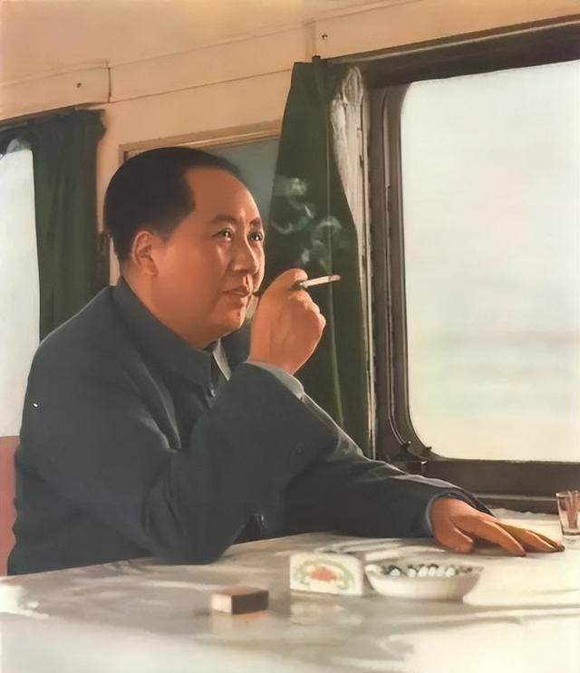 99年张玉凤到主席纪念馆，当场怒斥工作人员，工作人员觉得很委屈