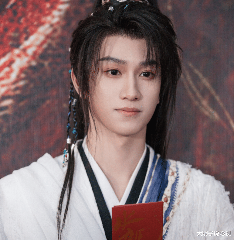 《水龙吟》：罗云熙吃胖了，肖顺尧不凶了，我却被29岁女配惊艳到了