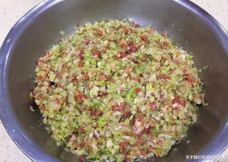 猪肉|调白菜馅,最忌用盐杀水,巧用1味料,鲜香又多汁,脆嫩不出水