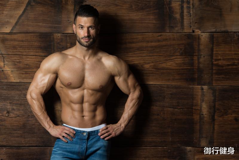 |一个不胖不瘦的男生，每天运动一小时，多久能练出肌肉？