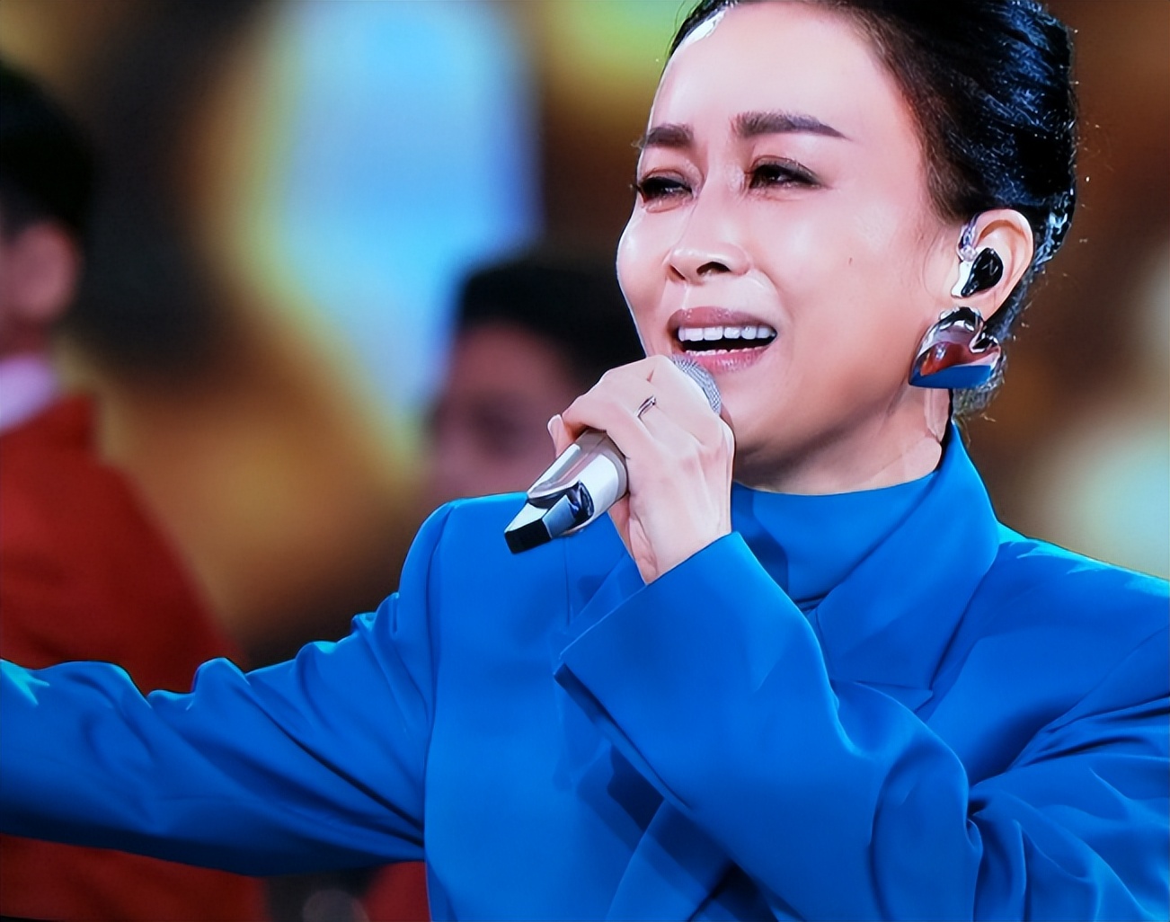 那英|那英再掀風波，節目中高度贊揚華晨宇，暗示刀郎不如花花