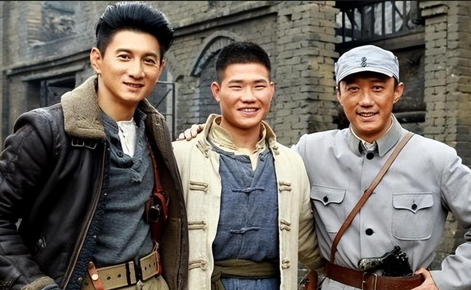 谢孟伟|吴奇隆退出《小兵张嘎2》的拍摄，称：接受不了谢孟伟浮夸的剧情