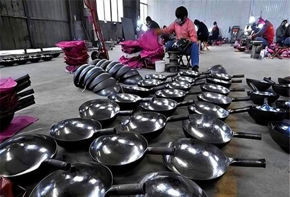 |“毒铁锅”遭央视多次曝光,把美食变成“毒药”,大家应提高警惕!