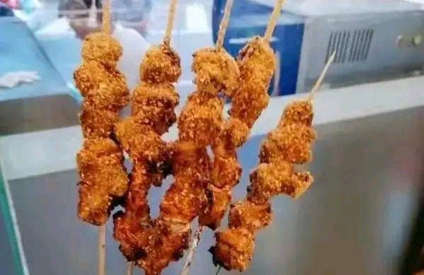 |吃烧烤时，记得5吃3不吃，花钱不多还解馋，服务员：常吃的行家