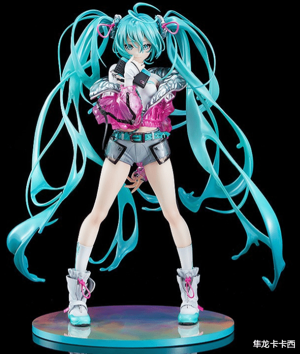 手办 潮流度拉满的初音手办新官图 狂乱流派的双马尾 这根大葱好帅