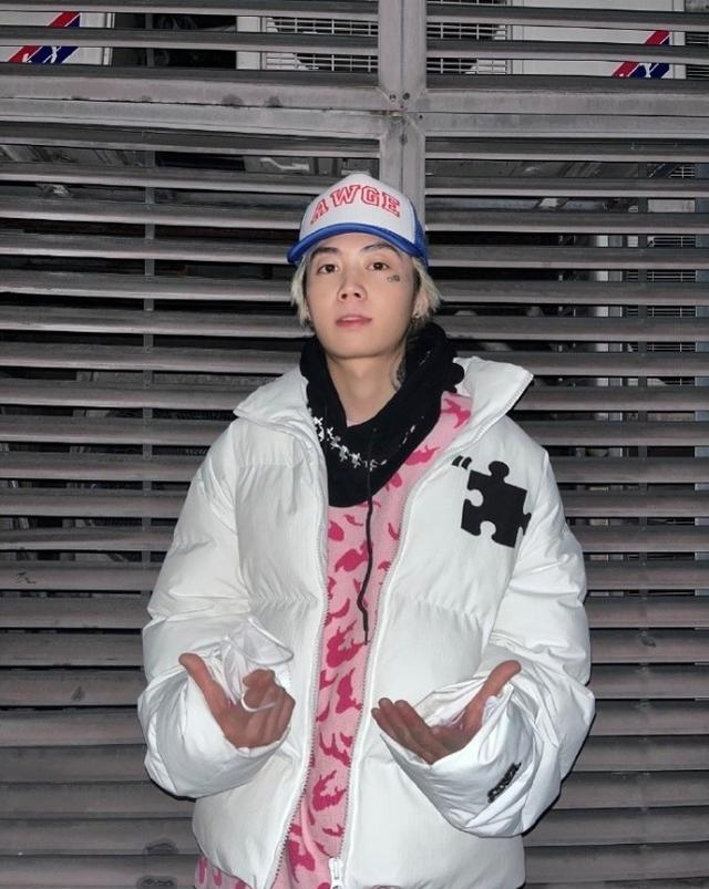 |说唱歌手肉泥让16岁女友从事不良行业，女方得了一身妇科病