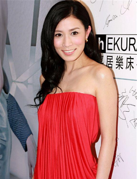 同居四年后分手，佘诗曼拿下“三料视后”，他却只能演烂片养四娃