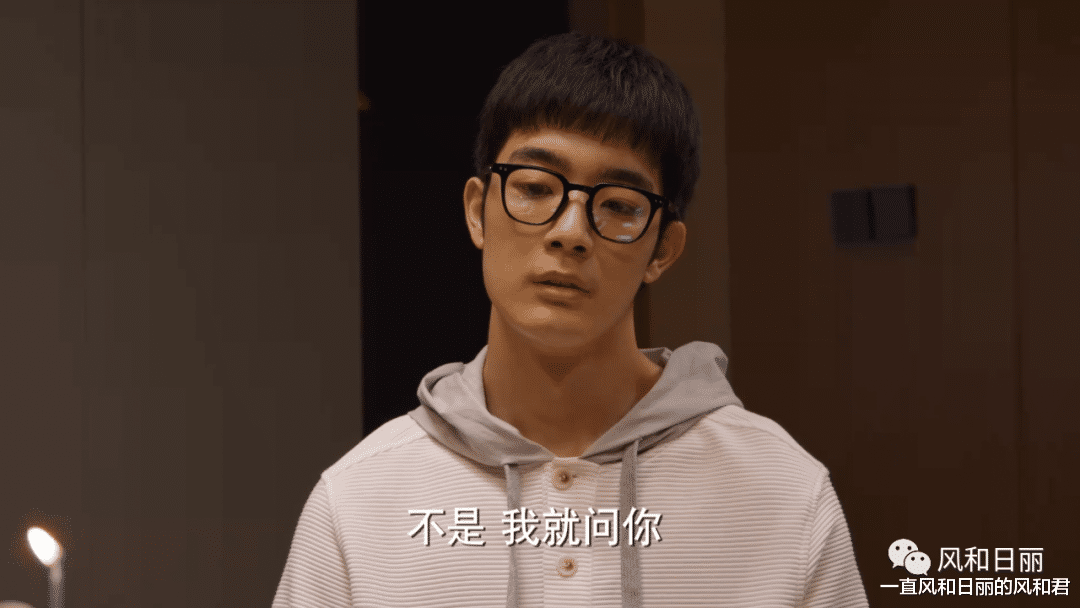 陈小艺儿子今年资源挺好，《平凡之路》《一路朝阳》都有回响