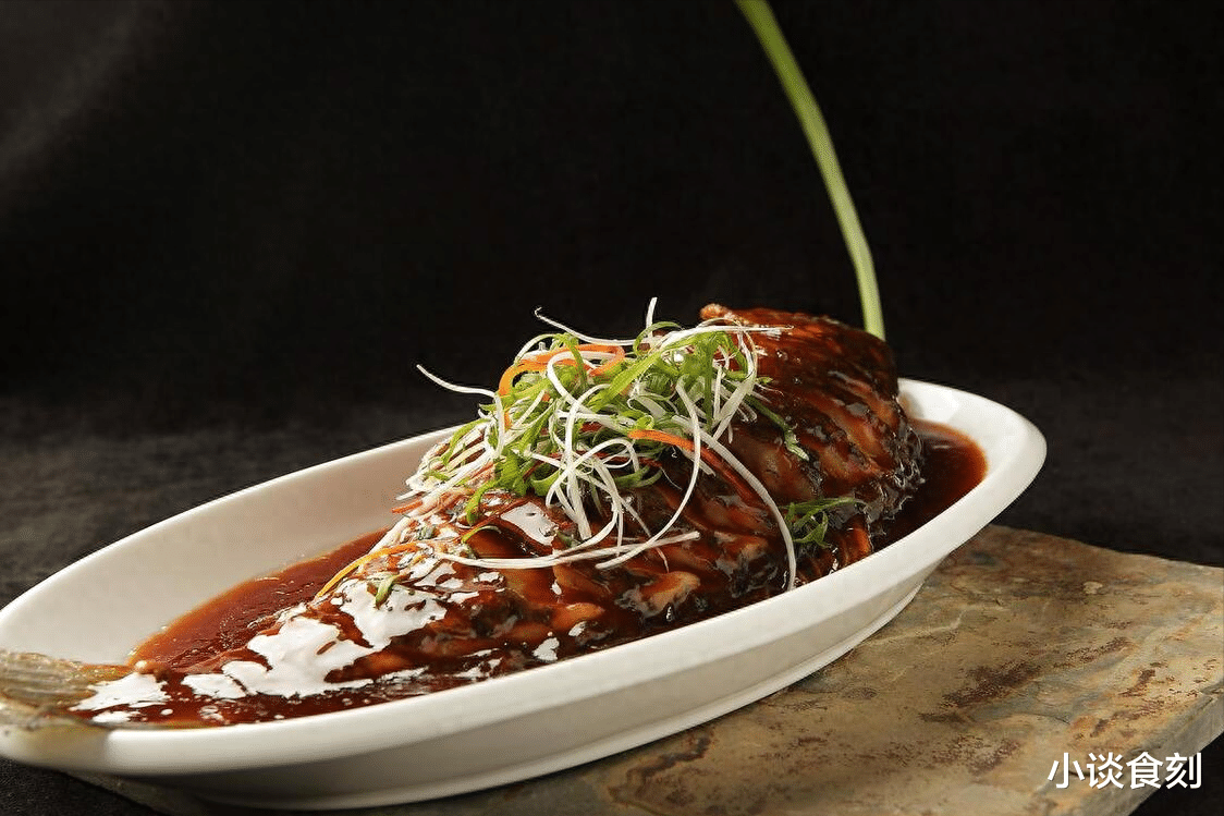 鲤鱼|为啥北方人爱吃鲤鱼,南方却很少端上桌?是吃不惯还是另有隐情?