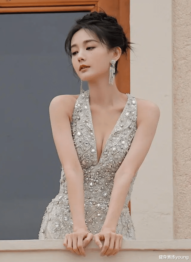 李一桐从120到84斤,坦言虽然瘦的慢,但坚持下来就能瘦