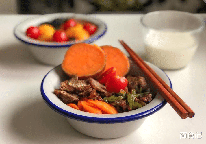 隔夜菜是癌症高发的“祸根”?提醒:3种省钱习惯,越早改掉越好