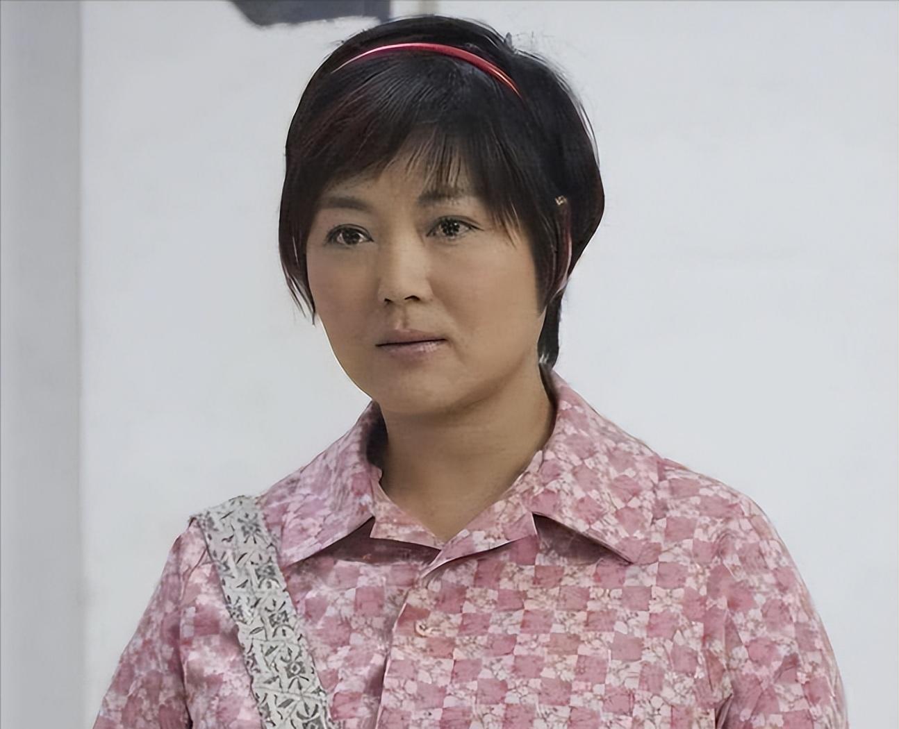 年轻时倾国倾城,老了却成“土肥圆”,这9位发福的女星让人惋惜