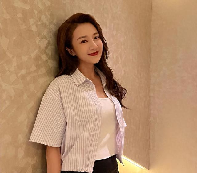 被狗咬到差点毁容的古装第一美人，缝了20多针，打官司居然还输了