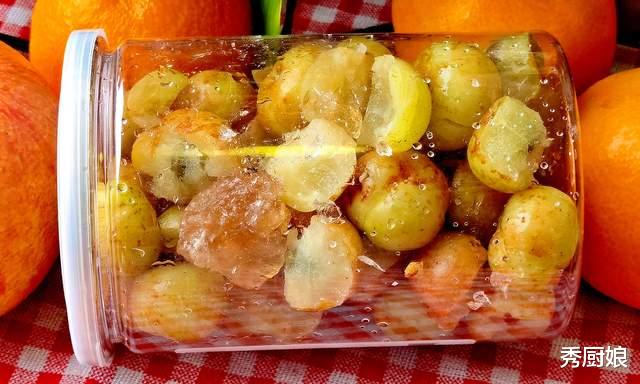 冬天最该吃的水果，不是雪梨和苹果，每天吃几颗，滋养润肺好过冬