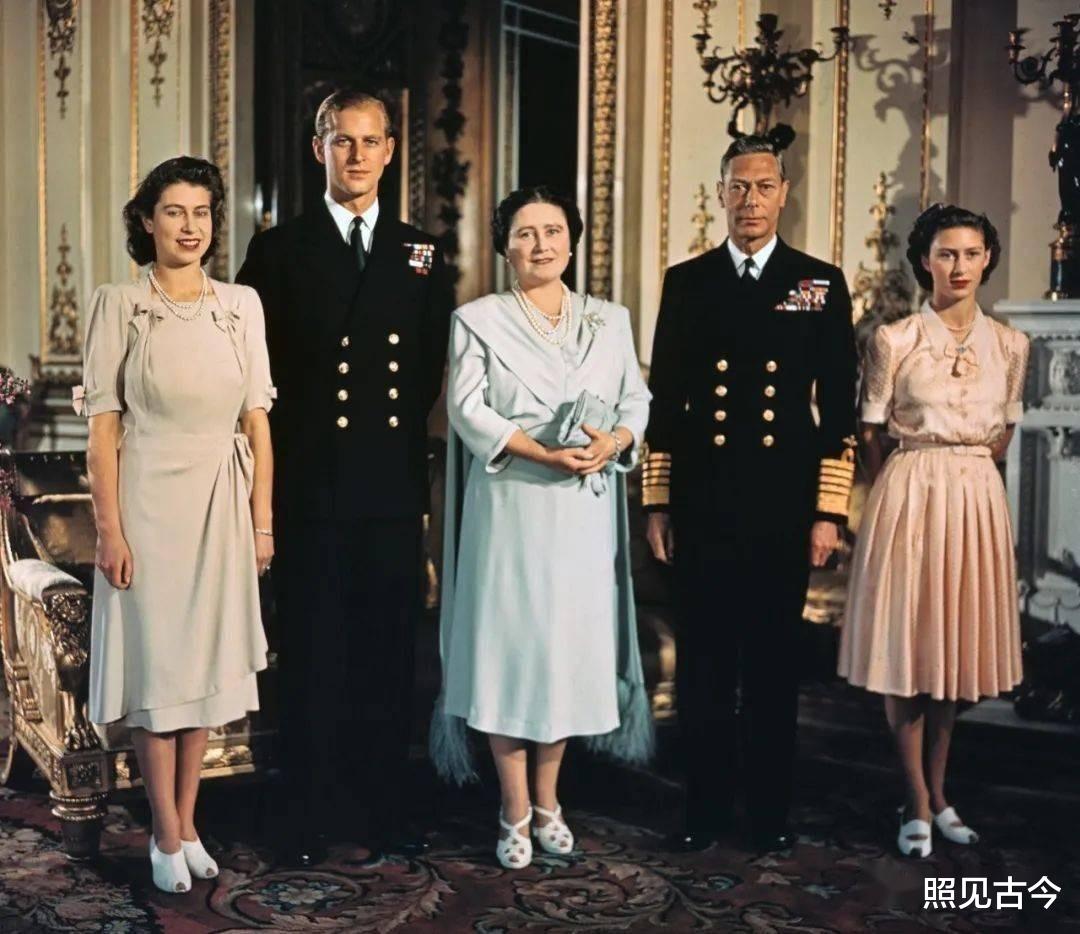 夏洛特公主长相绝了!有戴妃的甜美,凯特的凌厉,也有女王的霸气