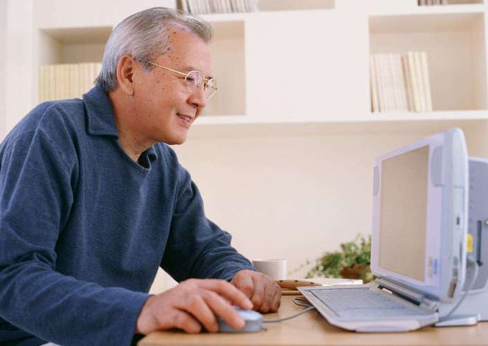 招聘|退休后还应该跟同事来往吗?