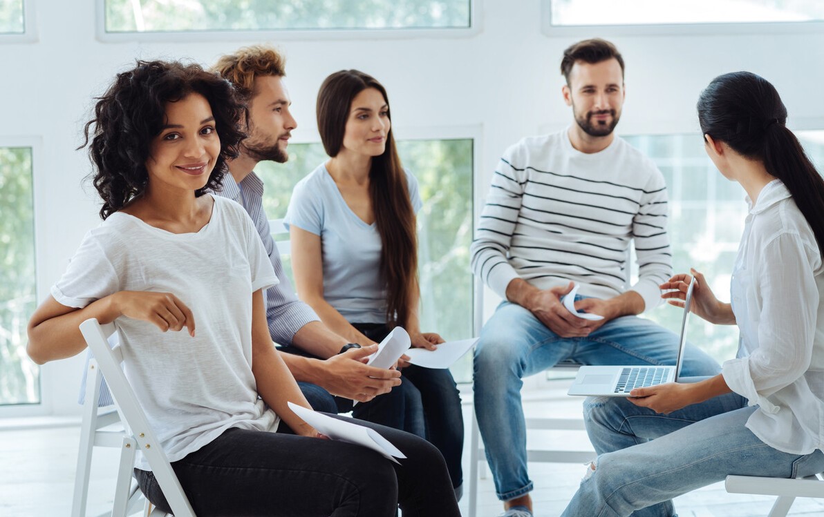 行走职场,想成为强者,仅凭努力还远远不够,还要懂得“借”