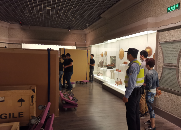 博物馆|博物馆古董文物搬运忙,电葫芦吊装带齐助力