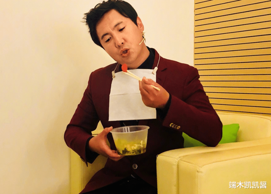 沈腾|沈腾身患疑难杂症？?躲到日本医院治病，被偶遇时脖子肿大动作僵硬