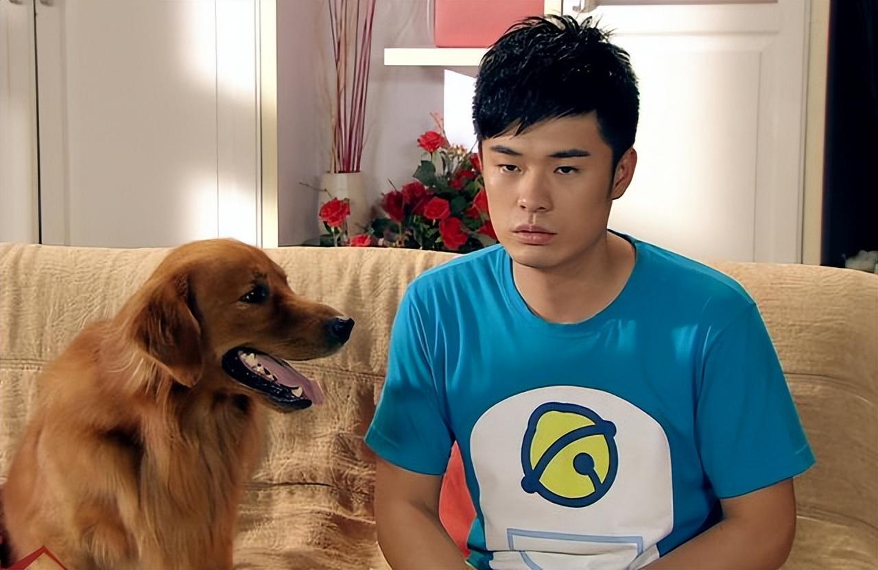 |陈赫父女在上海迪士尼扫货!满满一大包玩偶实力宠娃,张子萱陪伴在侧