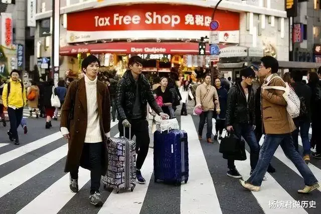 外国人|外国人一个背包就能搞定,中国人去旅行为何总拉着旅行箱?