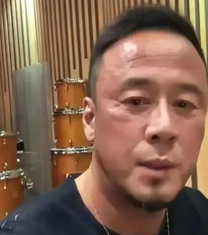 扎心了！刀郎二唱罗刹海市，杨坤再遭网暴，被官方定性为“马户”