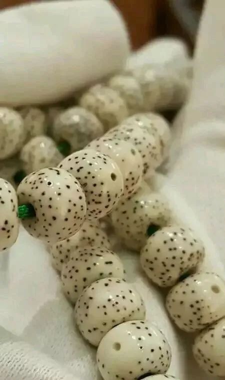 奇石|尴尬期丑哭,包浆后却美爆了!坚持才是文玩的真谛!