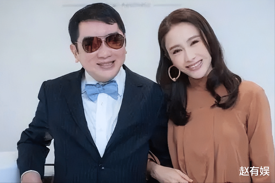 黎姿:嫁给大15岁的残疾富豪,一家5口3人残疾,风光背后全是心酸