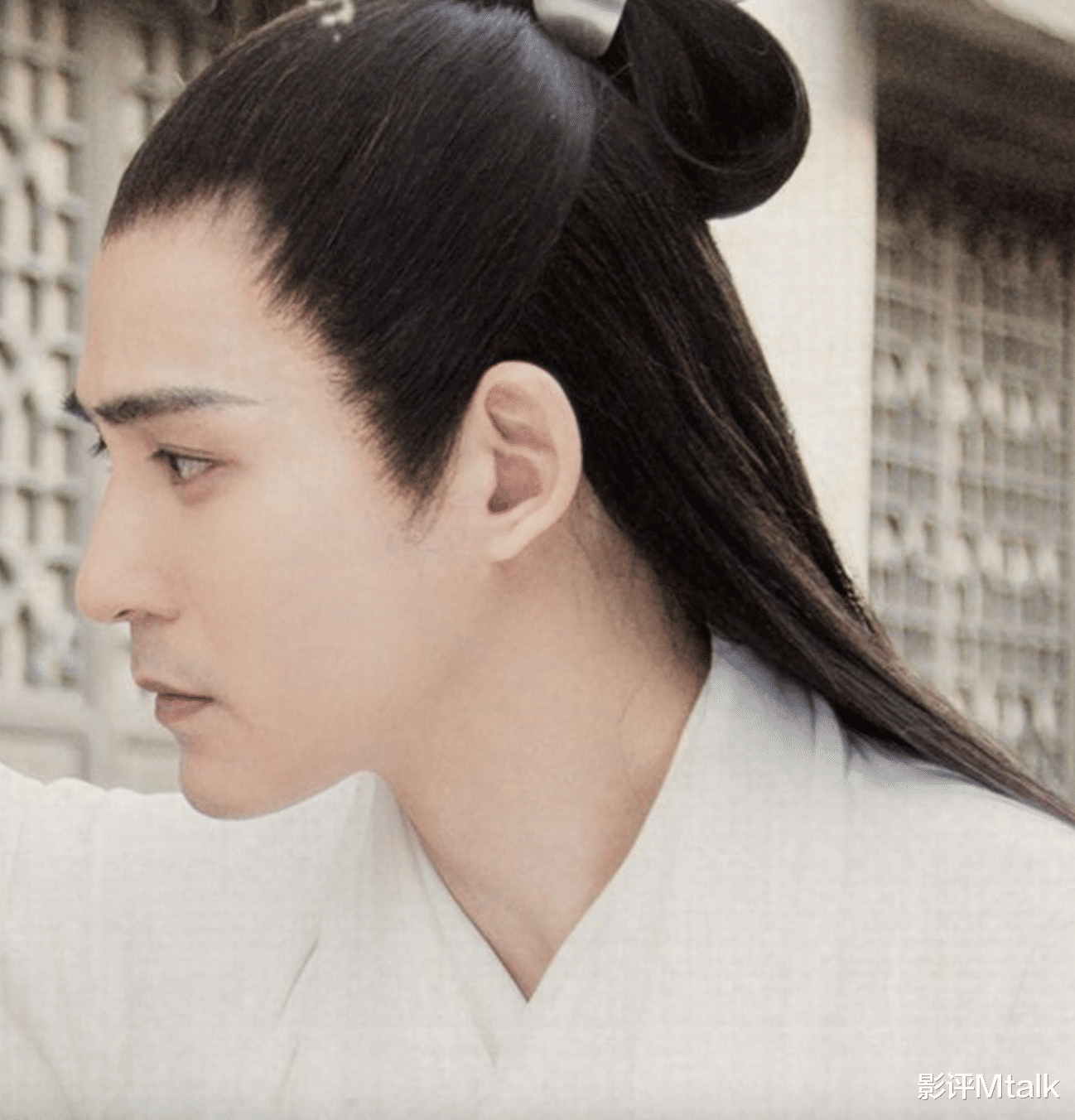 古装剧中这种鬓角,到底是哪个老6发明的?谁的鬓角能扎到后脑勺