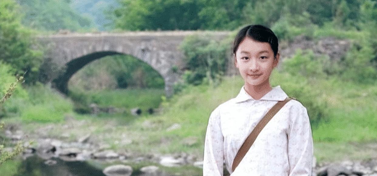 曾志伟的一句话,彻底揭开了“交际花”周冬雨的假面