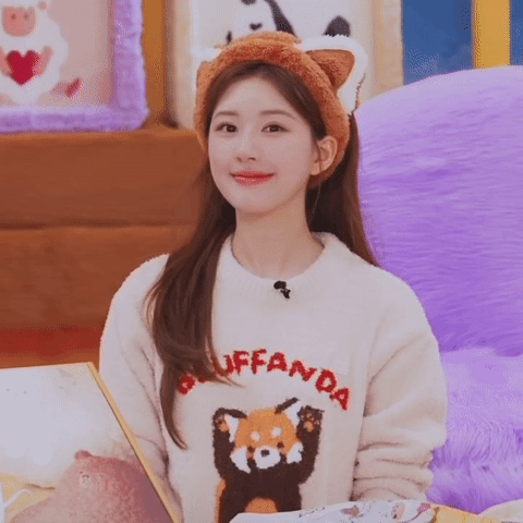 赵露思的新发型有一种/这次我要夺回属于我的一切既视感。 ???