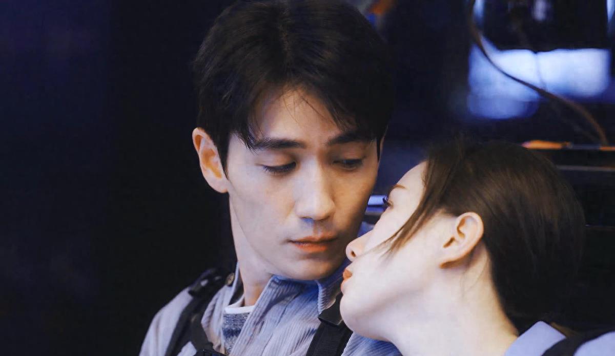 吴奇隆8年婚姻算计暴露太自私,刘诗诗“嫁给爱情”变成了笑话