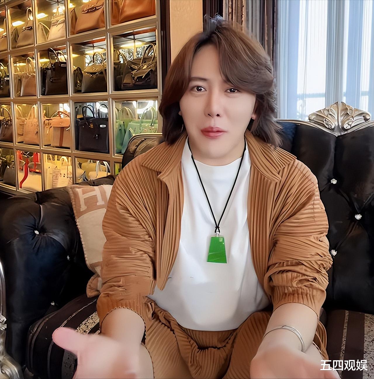 王红权|神壕！王红权星晒稀世珠宝，化一次妆花费高达数万，董璇惊喜出镜