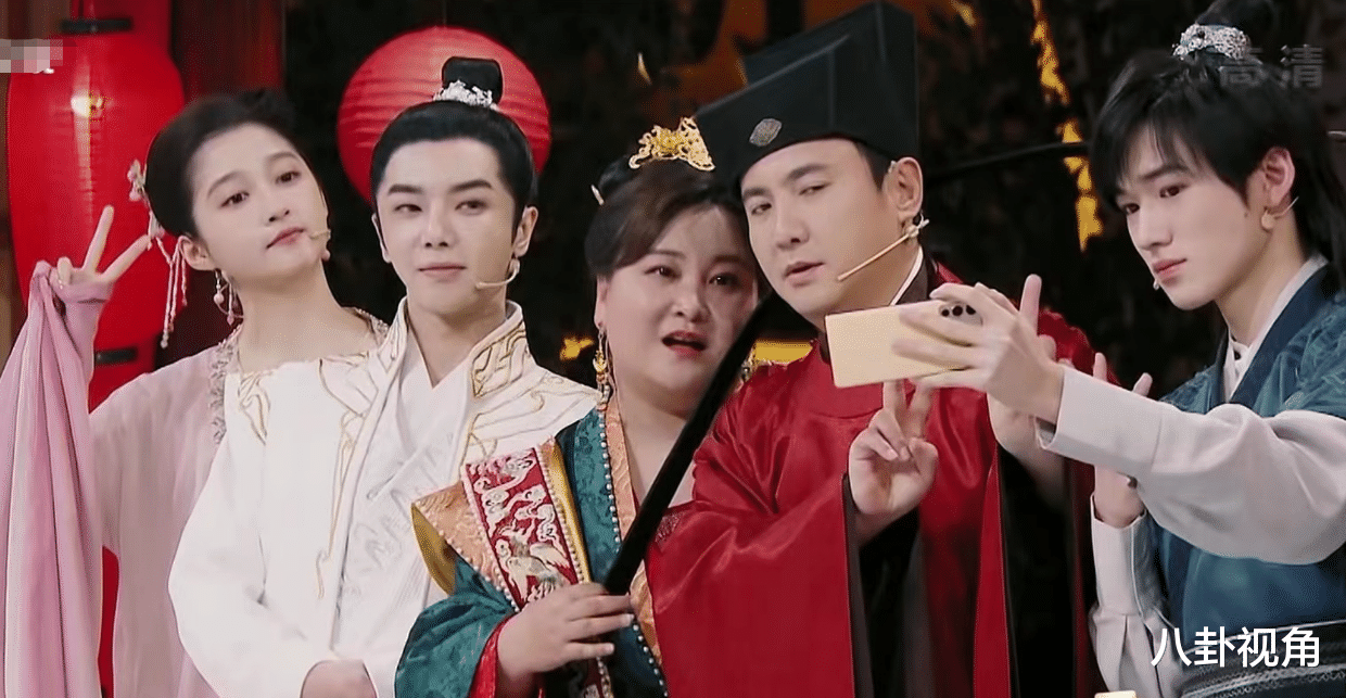 《王牌对王牌8》大换血，谢娜转战蓝台挤走贾玲，三位新成员加入