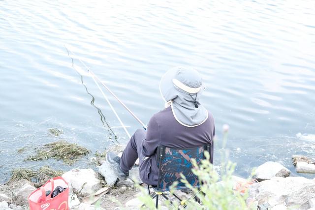 |钓鱼人应该如何保护自己的腰