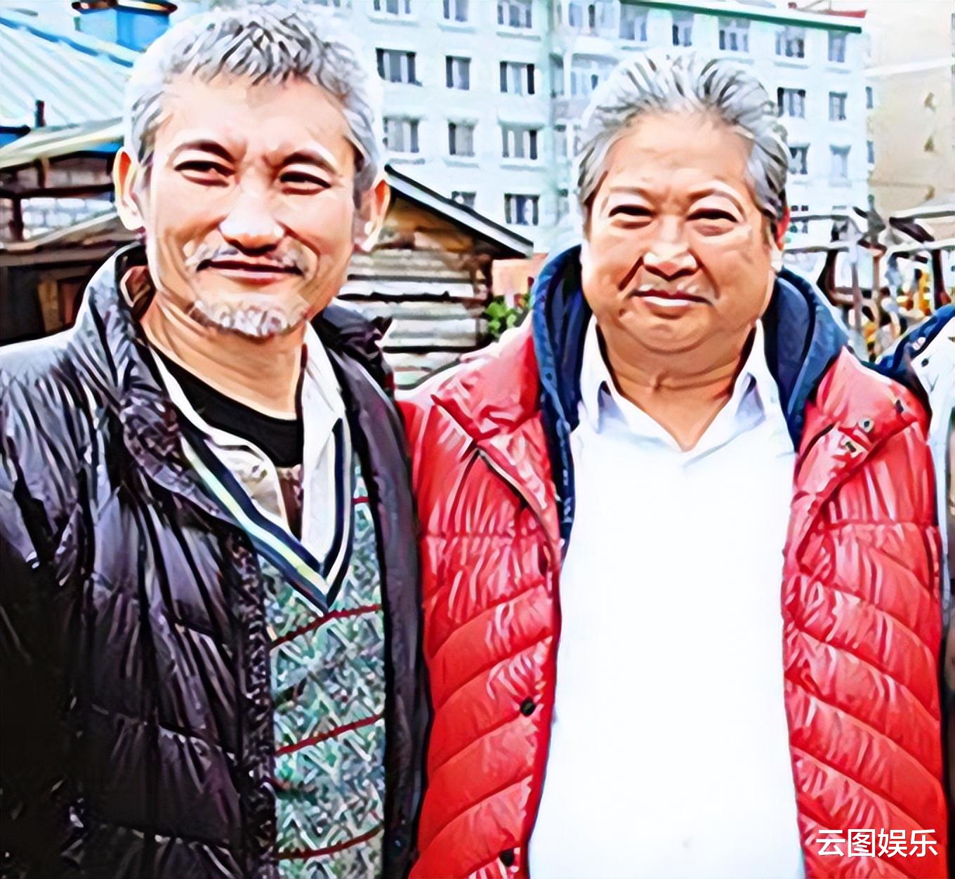 徐克|73岁徐克现身医院引担忧！输液后一脸憔悴，上月被曝将荣升爸爸