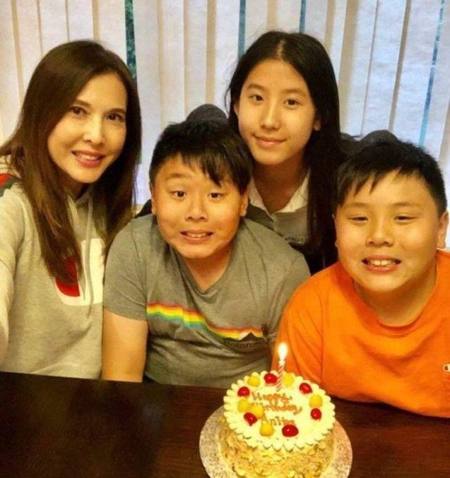 她是中葡混血，被誉“靓绝TVB”，与两大男星谈恋爱今国外当网红！