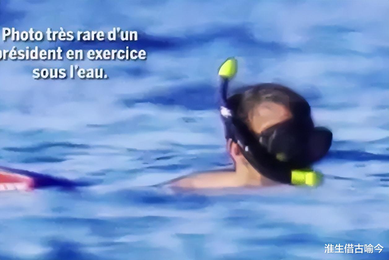 70岁布丽吉特潜水，身材像少女，46岁马克龙光着膀子握着她脚脖子