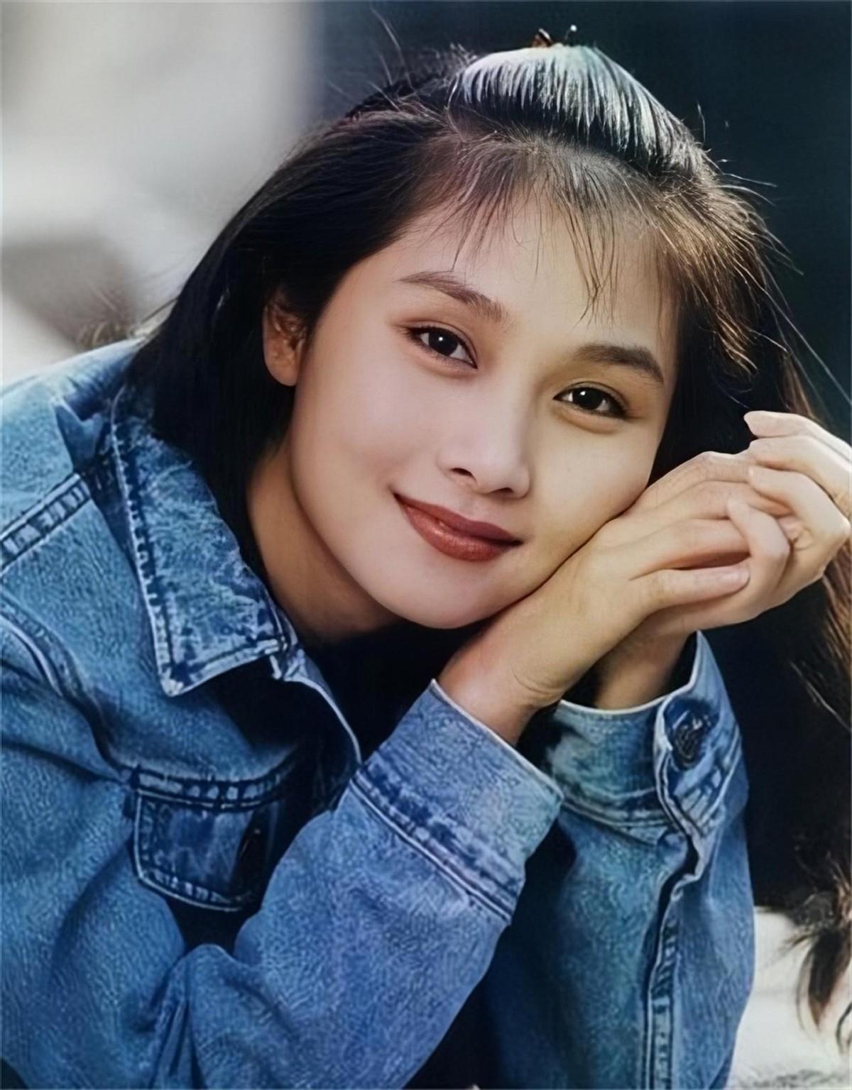 演员侯继林：嫁给孙松24年无儿无女，却被婆婆和丈夫宠成宝