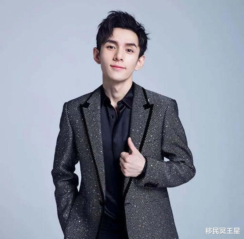 李佳琪的没落已经是不可逆转的了