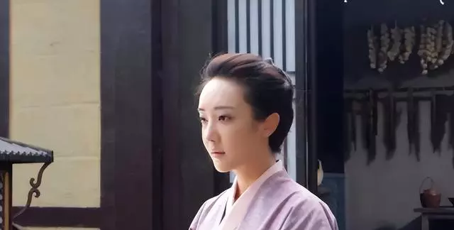 姜尘|吃里扒外！《快乐大本营》主持人，公然吐槽中国哪里都不如美国！