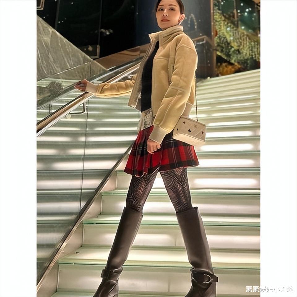 李嘉欣|李嘉欣为儿子许建彤庆祝12岁生日，儿子长相出众神似父亲许晋亨