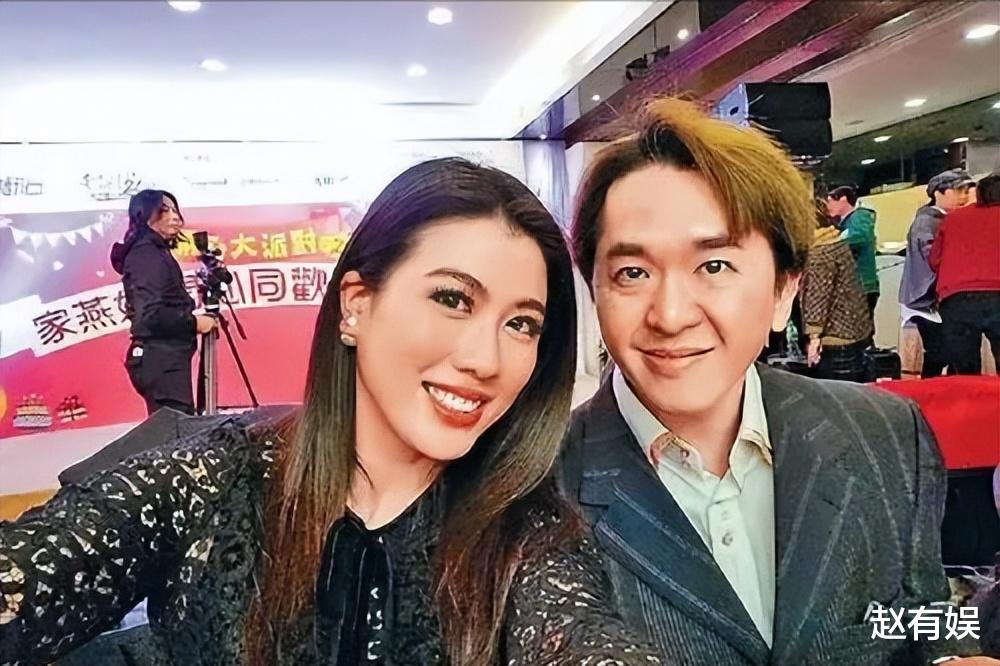 同时拥有3个老婆，每人每月50万零花钱，一周轮流陪2天剩一天休息