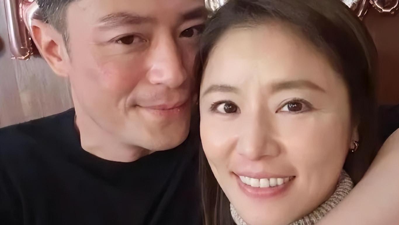 赵立冬|太羡慕！46岁林心如晒庆生照，霍建华亲自唱歌，夫妻俩红光满面