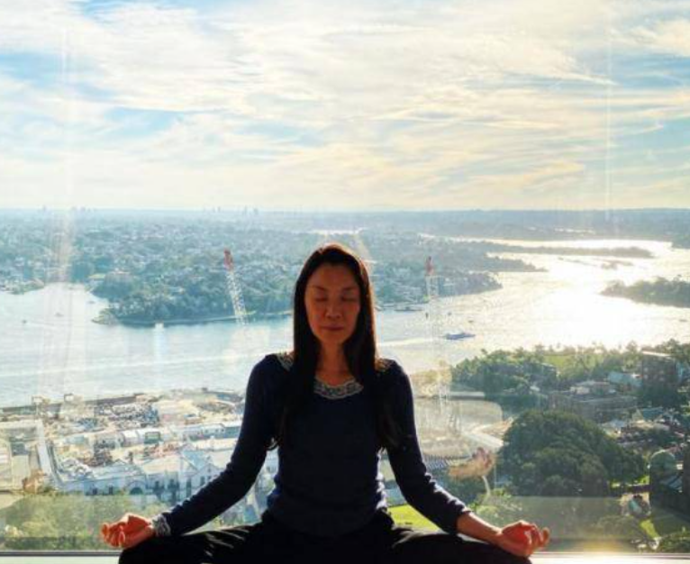 一场“暮年”婚礼，扯下了杨紫琼最后的“遮羞布”