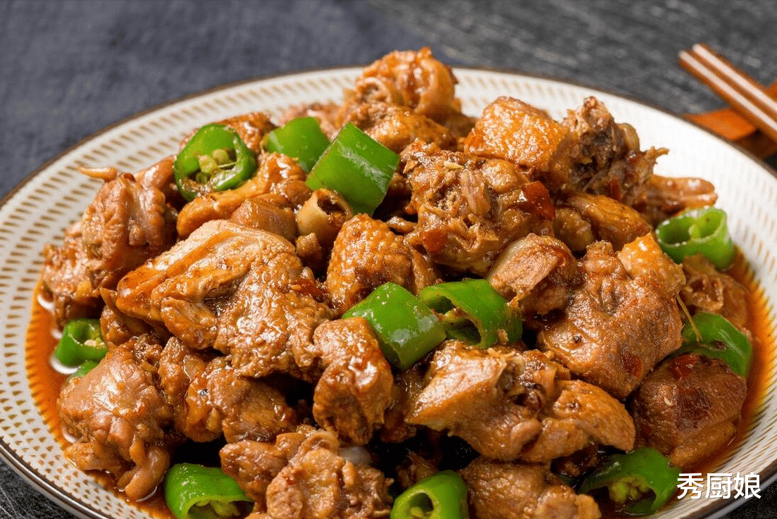 三伏天将至，不管多忙记得吃“1肉2菜3果”，应季而食，顺利入伏